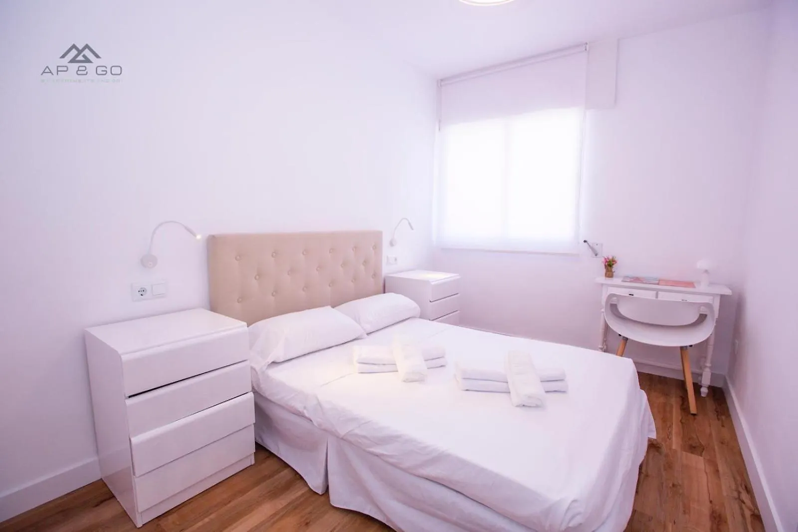 White Apartment Great Location Almunecar