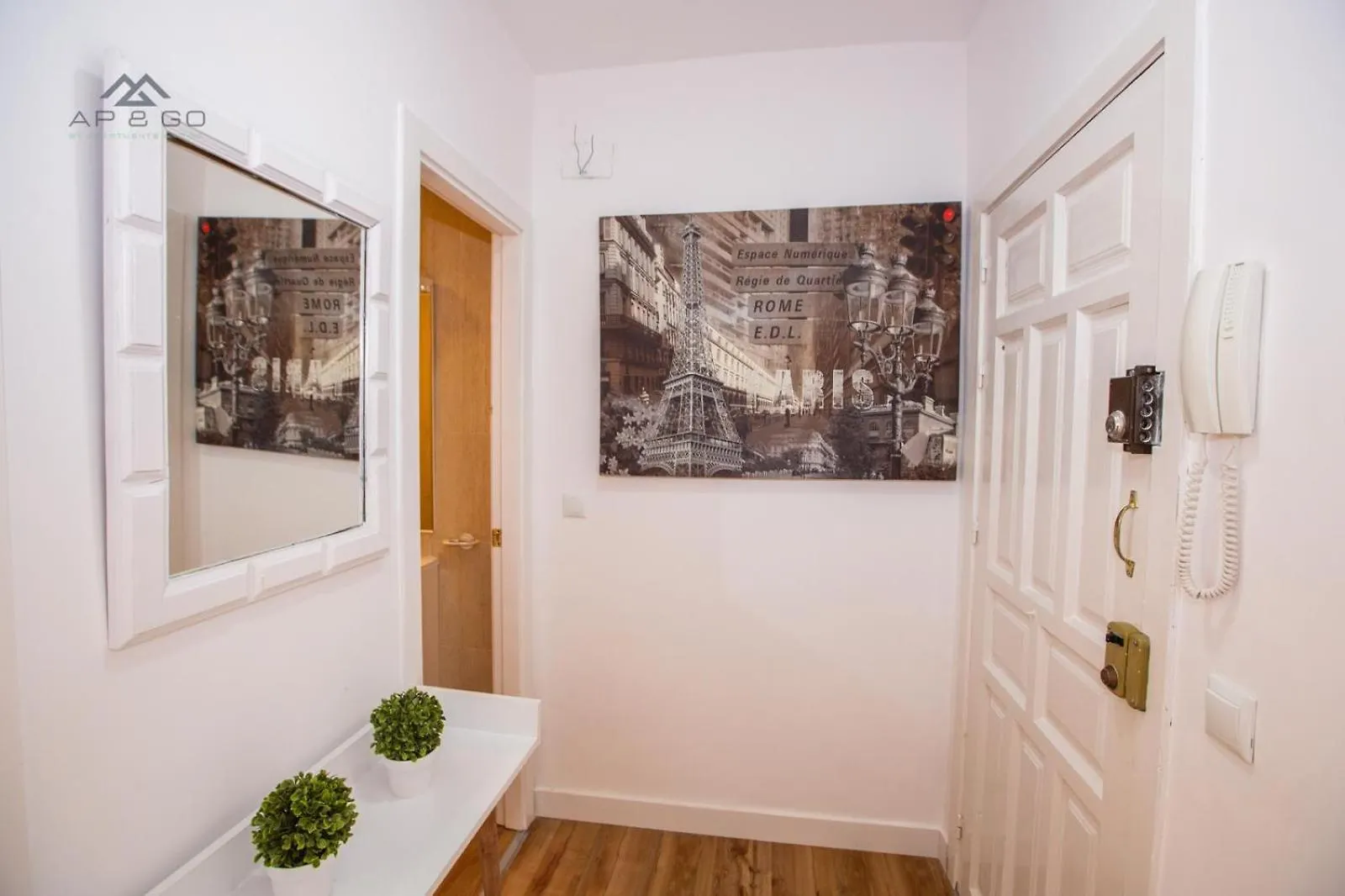 White Apartment Great Location Almunecar