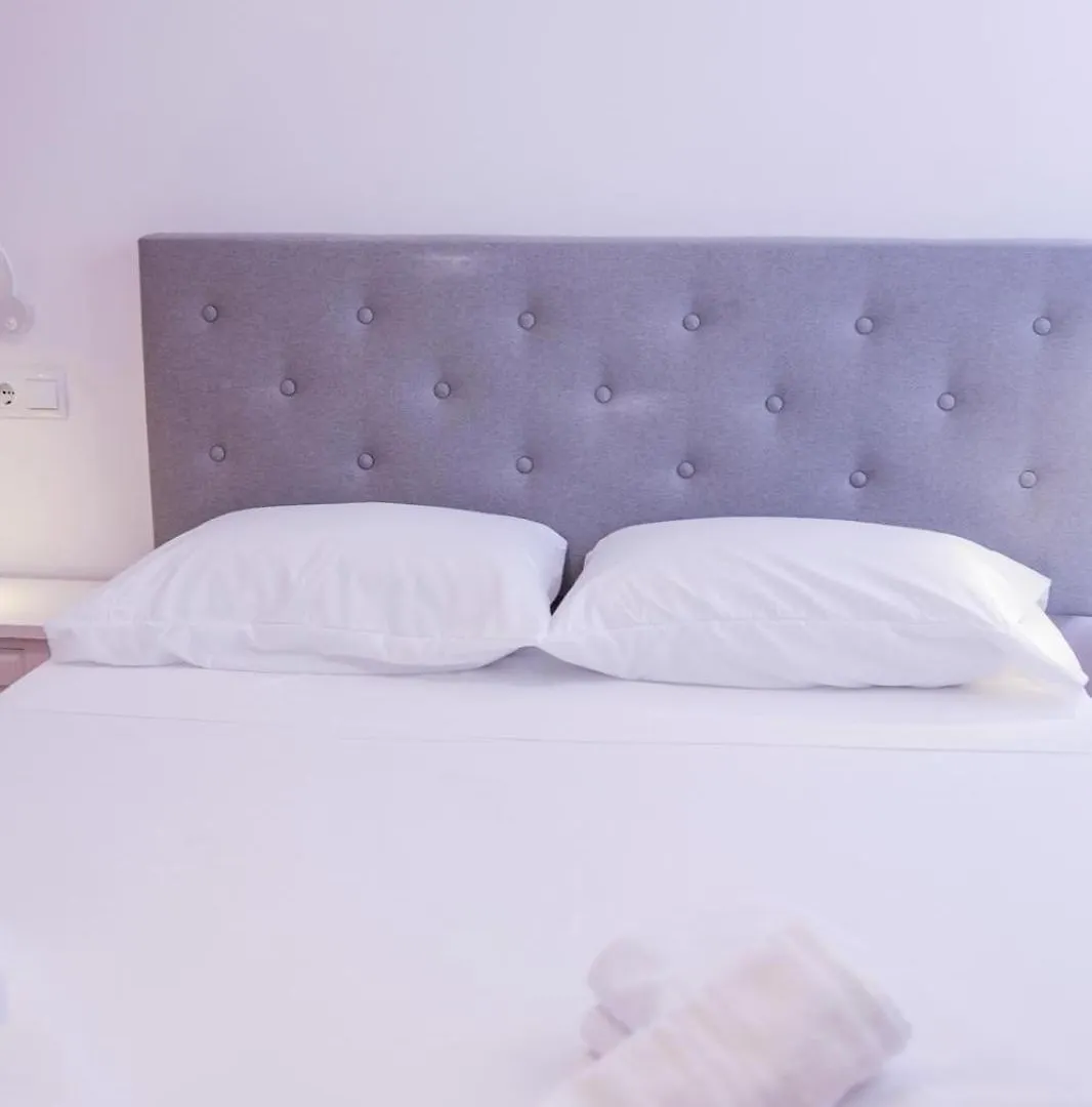 White Apartment Great Location Almunecar