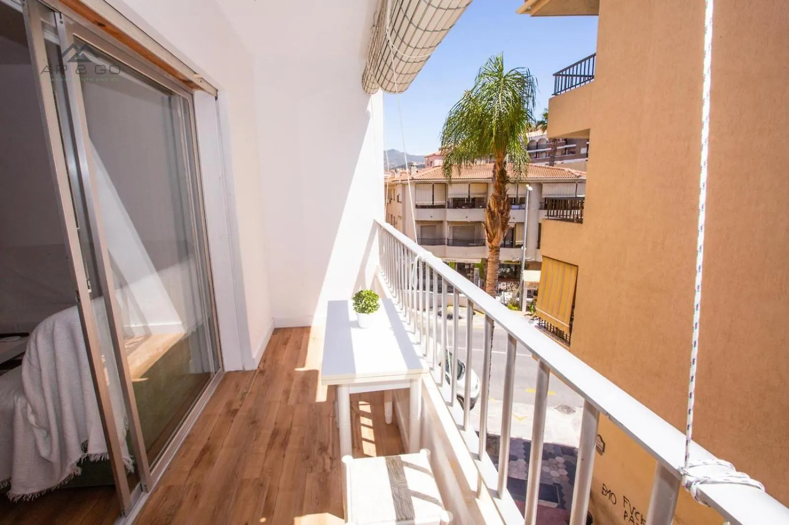 White Apartment Great Location Almunecar