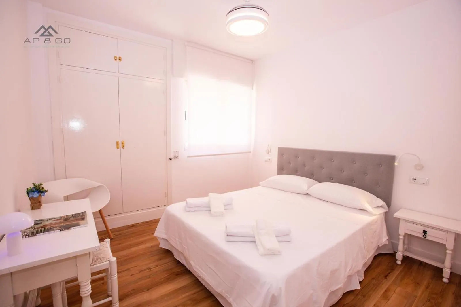 White Apartment Great Location Almunecar 0*,